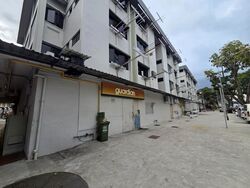 709 ANG MO KIO AVENUE 8 (D20), Shop House #568691961